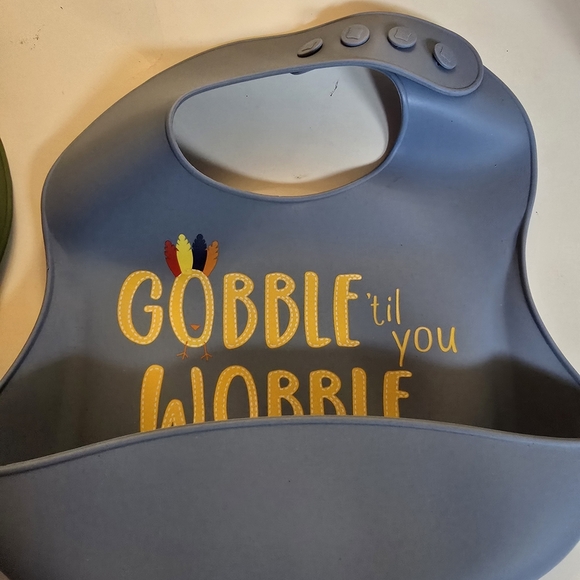 Unk Kids Silicone Bibs in Green and Blue - Picture 2 of 4